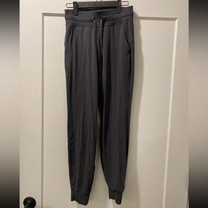 Lululemon ready to rulu jogger